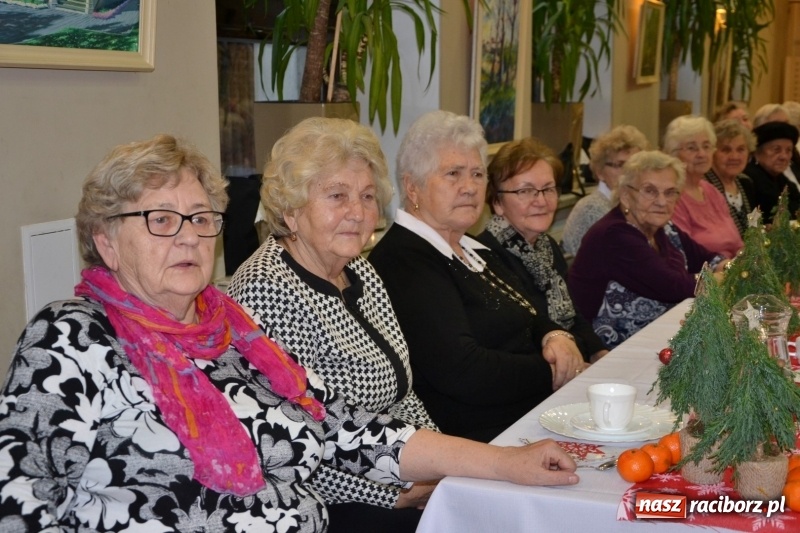 Zdjęcie w galerii na portalu naszraciborz.pl: Przy wigilijnym stole w gminie Krzyżanowice wiadomości z regionu