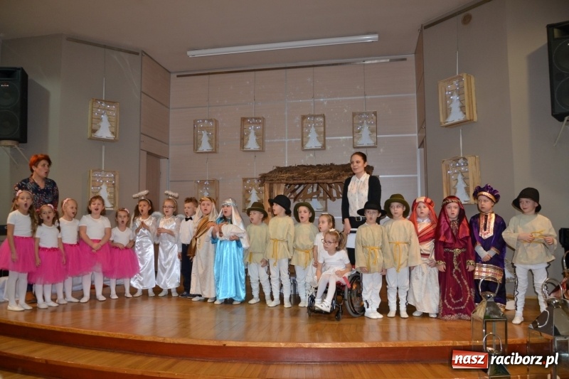 Zdjęcie w galerii na portalu naszraciborz.pl: Przy wigilijnym stole w gminie Krzyżanowice wiadomości z regionu