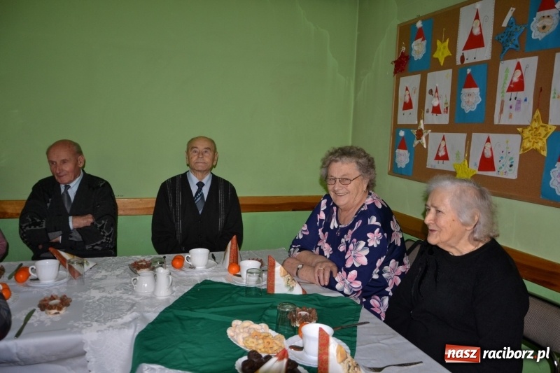 Zdjęcie w galerii na portalu naszraciborz.pl: Przy wigilijnym stole w gminie Krzyżanowice wiadomości z regionu