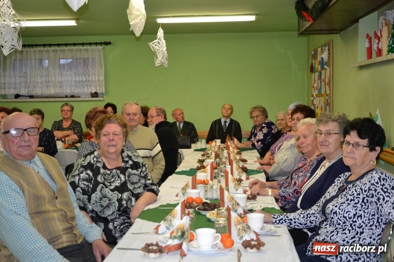 Zdjęcie w galerii na portalu naszraciborz.pl: Przy wigilijnym stole w gminie Krzyżanowice wiadomości z regionu