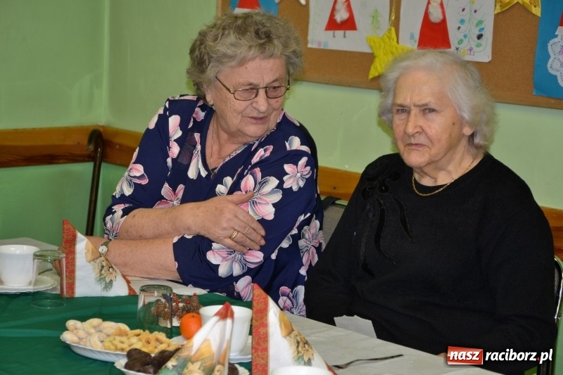 Zdjęcie w galerii na portalu naszraciborz.pl: Przy wigilijnym stole w gminie Krzyżanowice wiadomości z regionu