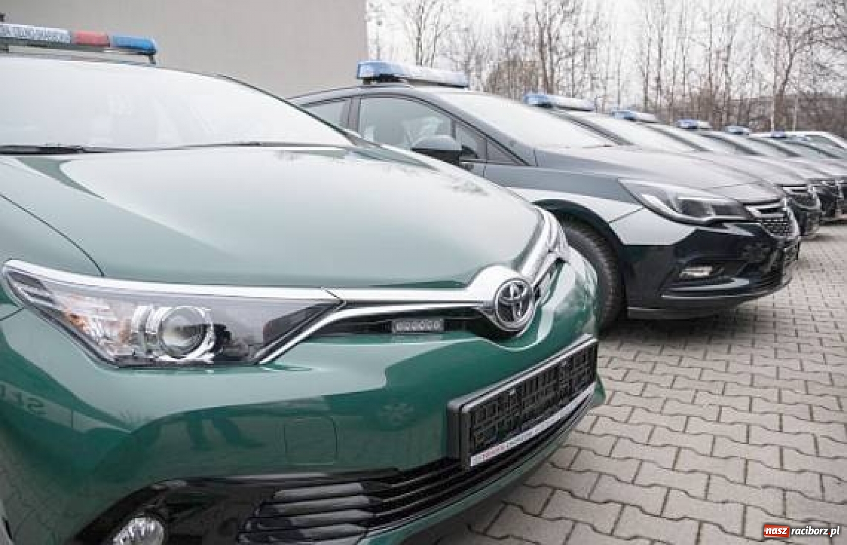 Zdjęcie w galerii na portalu naszraciborz.pl: Toyoty i ople – blisko 30 nowych samochodów służbowych trafiło do funkcjonariuszy śląskiej Służby Celno-Skarbowej wiadomości z regionu
