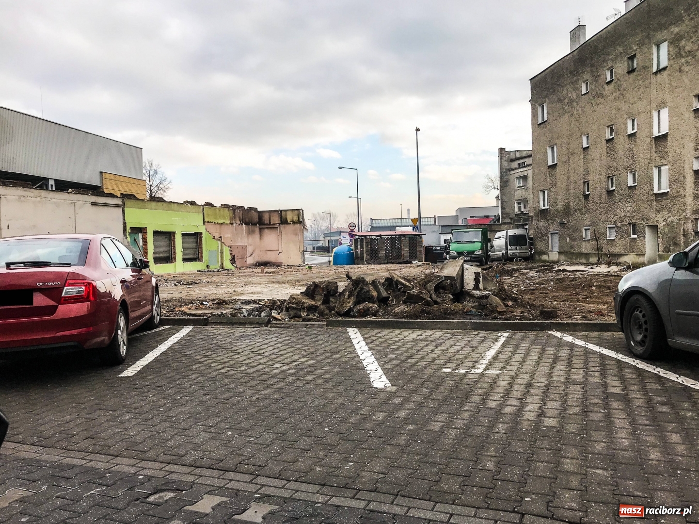Zdjęcie w galerii na portalu naszraciborz.pl: Wiemy, co powstanie obok restauracji McDonald's w Raciborzu  wiadomości z regionu