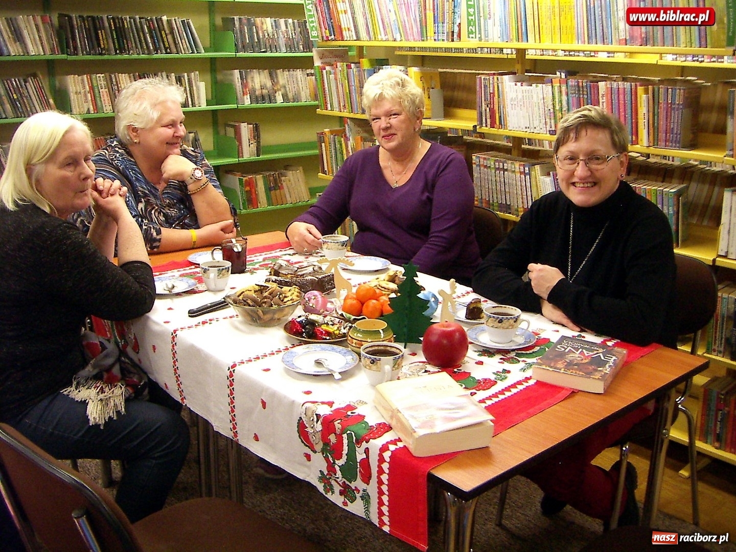 Zdjęcie w galerii na portalu naszraciborz.pl: Świąteczne opowieści w MiPBP wiadomości z regionu