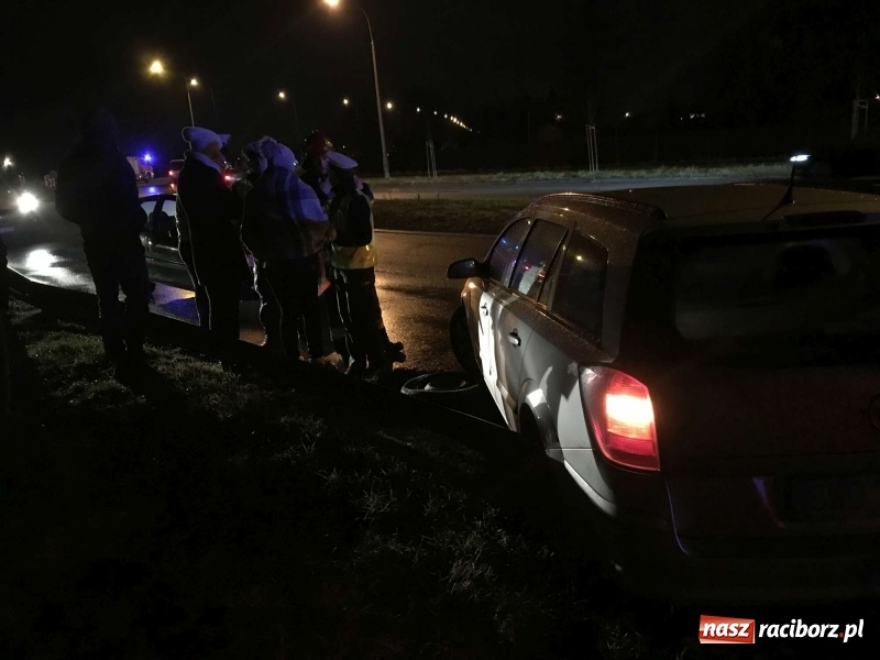 Zdjęcie w galerii na portalu naszraciborz.pl: Fiat i ford zderzyły się na Piaskowej  wiadomości z regionu