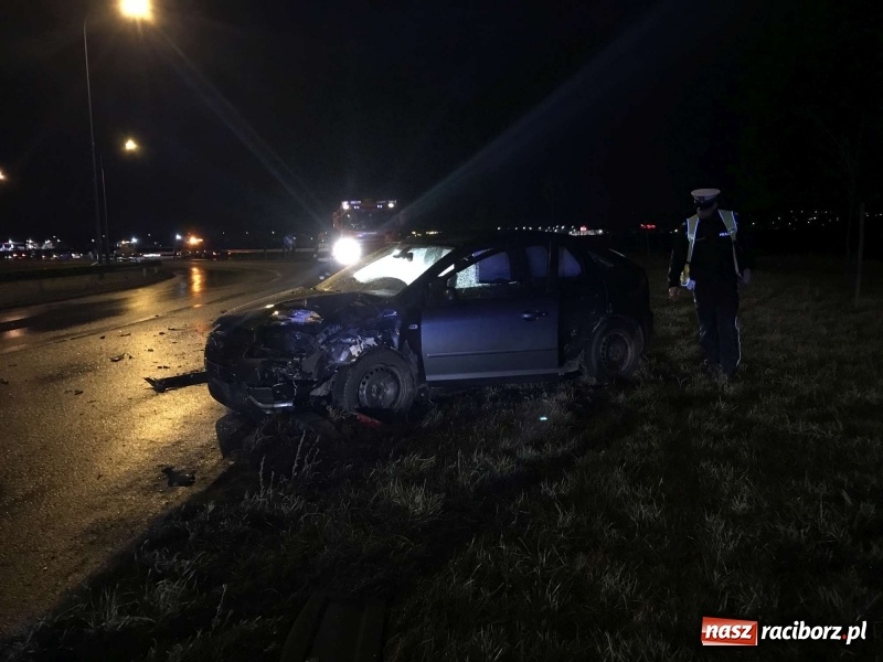 Zdjęcie w galerii na portalu naszraciborz.pl: Fiat i ford zderzyły się na Piaskowej  wiadomości z regionu