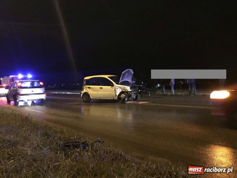 Zdjęcie w galerii na portalu naszraciborz.pl: Fiat i ford zderzyły się na Piaskowej  wiadomości z regionu