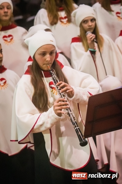 Zdjęcie w galerii na portalu naszraciborz.pl: W kościele farnym wybrzmiały kolędy i pastorałki wiadomości z regionu