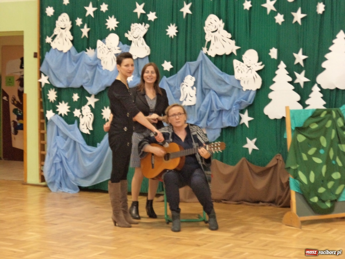 Zdjęcie w galerii na portalu naszraciborz.pl: Wigilia w ZSP w Borucinie wiadomości z regionu