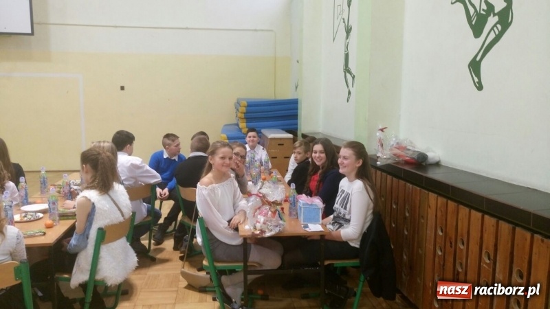 Zdjęcie w galerii na portalu naszraciborz.pl: Wigilia w ZSP w Borucinie wiadomości z regionu