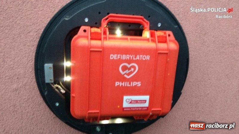 Zdjęcie w galerii na portalu naszraciborz.pl: Sprawca uszkodzenia defibrylatora w Kuźni Raciborskiej w rękach policji wiadomości z regionu