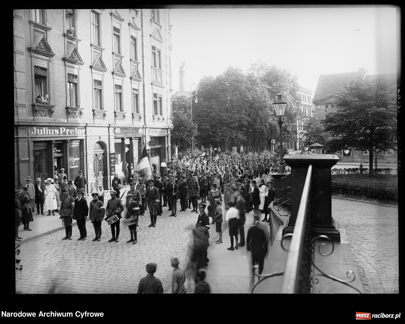 Zdjęcie w galerii na portalu naszraciborz.pl: Racibórz na starej fotografii - gorący okres plebiscytu  wiadomości z regionu