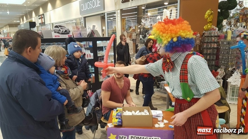 Zdjęcie w galerii na portalu naszraciborz.pl: Drużyna Mikołaja z raciborskiego poprawczaka zakończyła kolejną edycje My Pomagamy – Pomagajcie i Wy  wiadomości z regionu