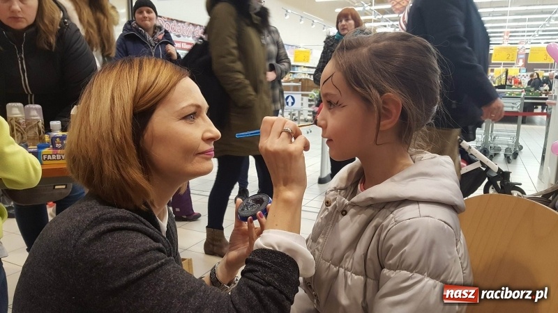 Zdjęcie w galerii na portalu naszraciborz.pl: Drużyna Mikołaja z raciborskiego poprawczaka zakończyła kolejną edycje My Pomagamy – Pomagajcie i Wy  wiadomości z regionu