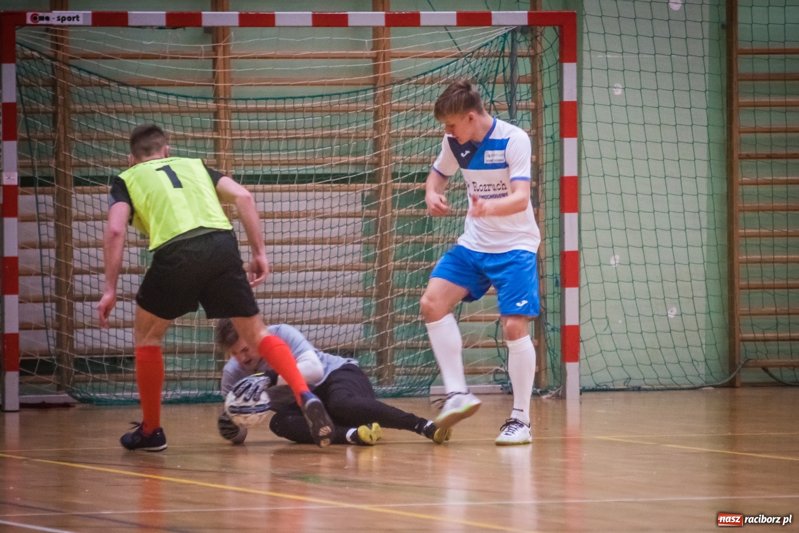 Zdjęcie w galerii na portalu naszraciborz.pl: Sobotni maraton z HLPN w Arenie Rafako wiadomości z regionu