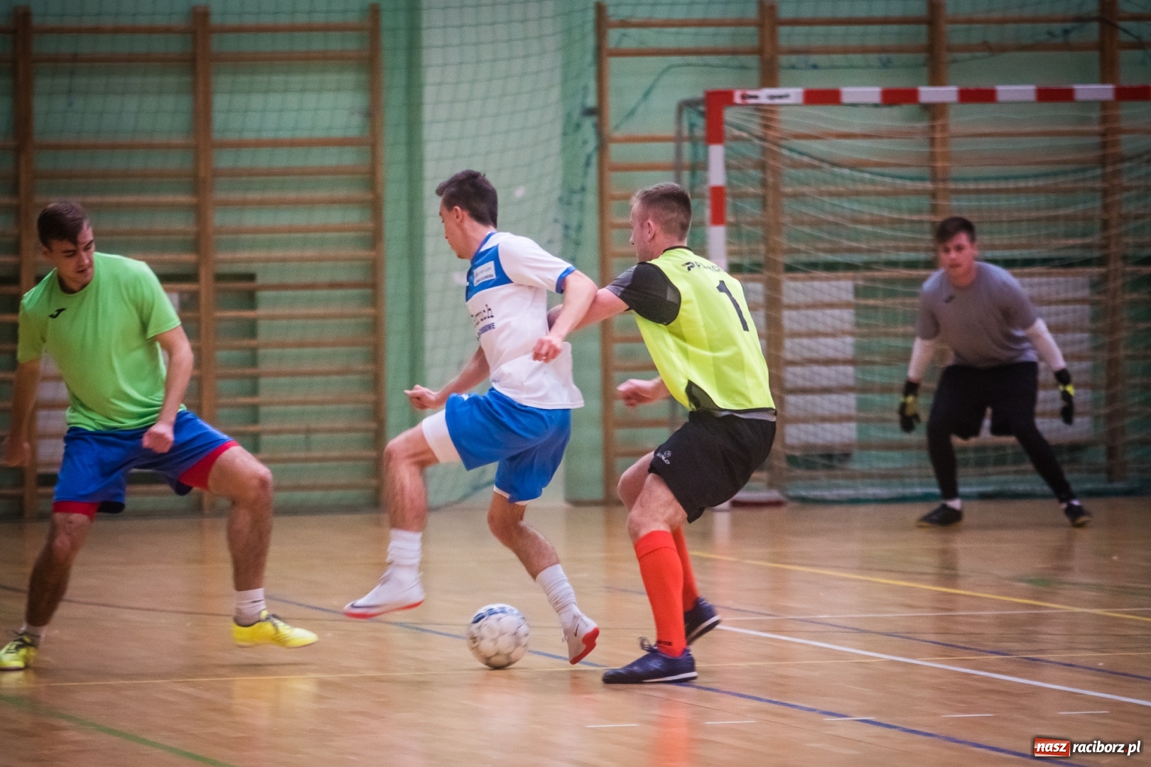 Zdjęcie w galerii na portalu naszraciborz.pl: Sobotni maraton z HLPN w Arenie Rafako wiadomości z regionu