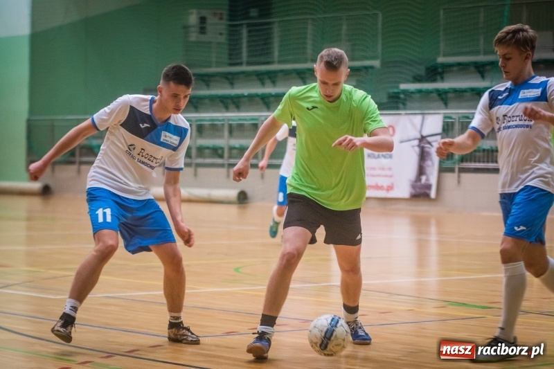 Zdjęcie w galerii na portalu naszraciborz.pl: Sobotni maraton z HLPN w Arenie Rafako wiadomości z regionu