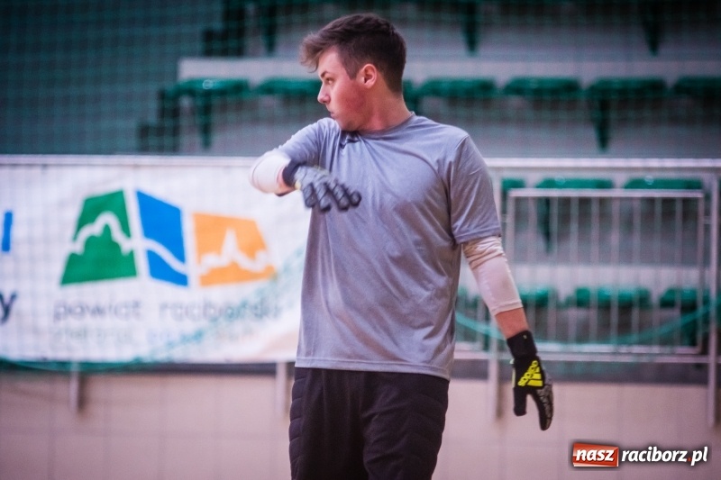 Zdjęcie w galerii na portalu naszraciborz.pl: Sobotni maraton z HLPN w Arenie Rafako wiadomości z regionu