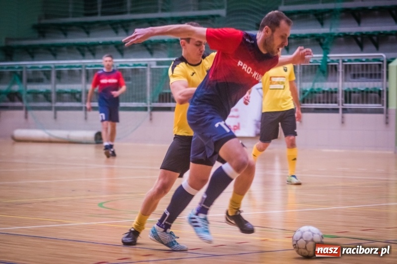 Zdjęcie w galerii na portalu naszraciborz.pl: Sobotni maraton z HLPN w Arenie Rafako wiadomości z regionu