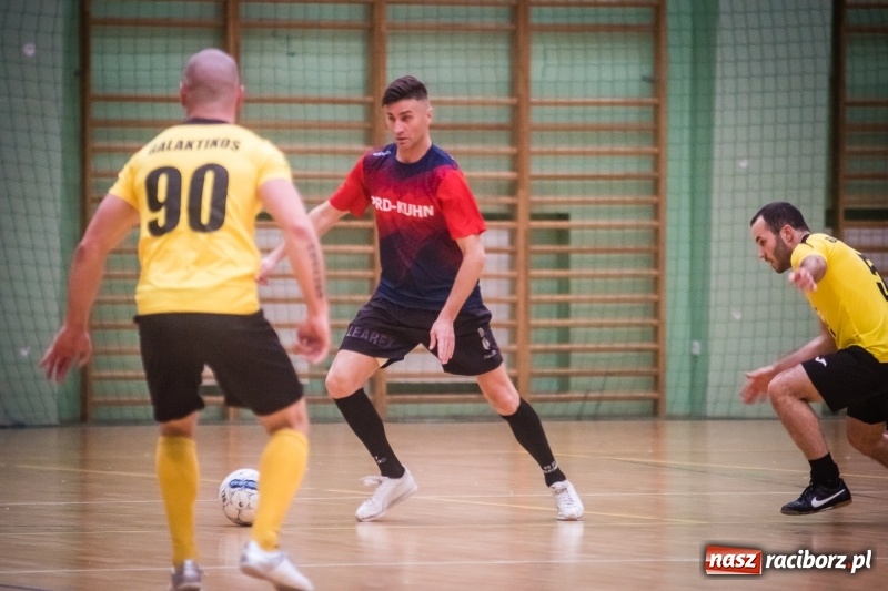 Zdjęcie w galerii na portalu naszraciborz.pl: Sobotni maraton z HLPN w Arenie Rafako wiadomości z regionu