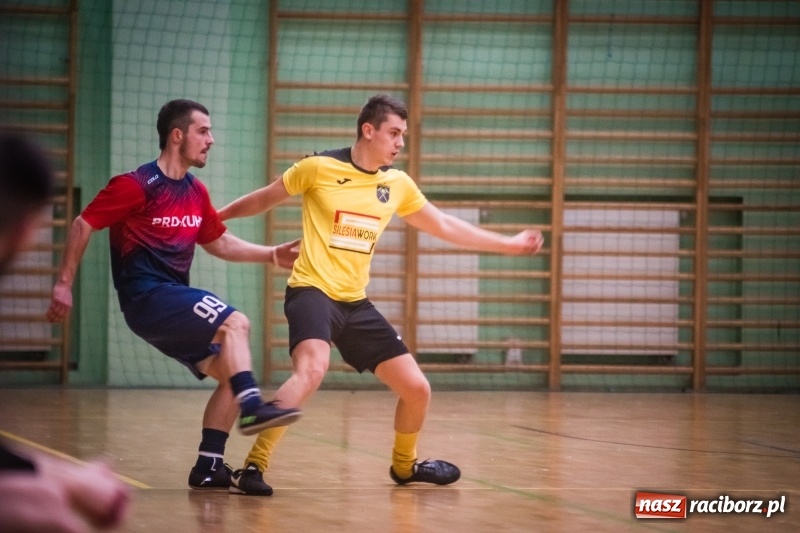 Zdjęcie w galerii na portalu naszraciborz.pl: Sobotni maraton z HLPN w Arenie Rafako wiadomości z regionu