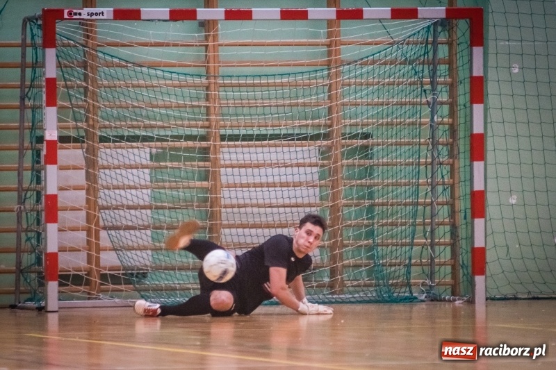 Zdjęcie w galerii na portalu naszraciborz.pl: Sobotni maraton z HLPN w Arenie Rafako wiadomości z regionu