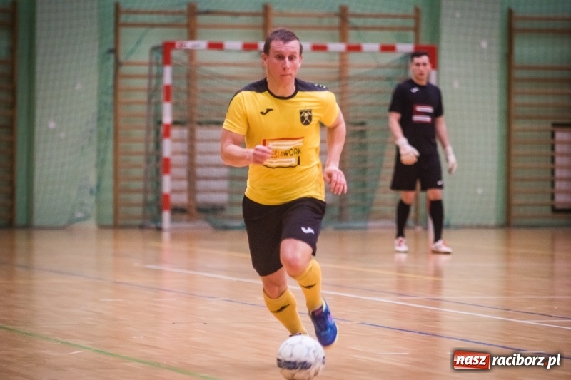 Zdjęcie w galerii na portalu naszraciborz.pl: Sobotni maraton z HLPN w Arenie Rafako wiadomości z regionu