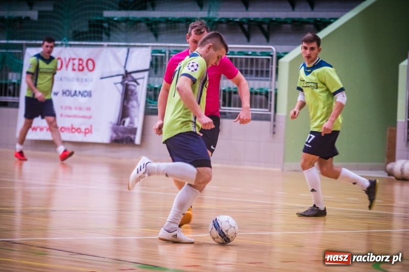 Zdjęcie w galerii na portalu naszraciborz.pl: Sobotni maraton z HLPN w Arenie Rafako wiadomości z regionu