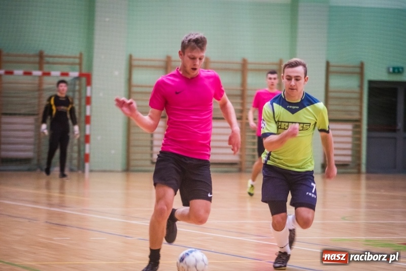 Zdjęcie w galerii na portalu naszraciborz.pl: Sobotni maraton z HLPN w Arenie Rafako wiadomości z regionu