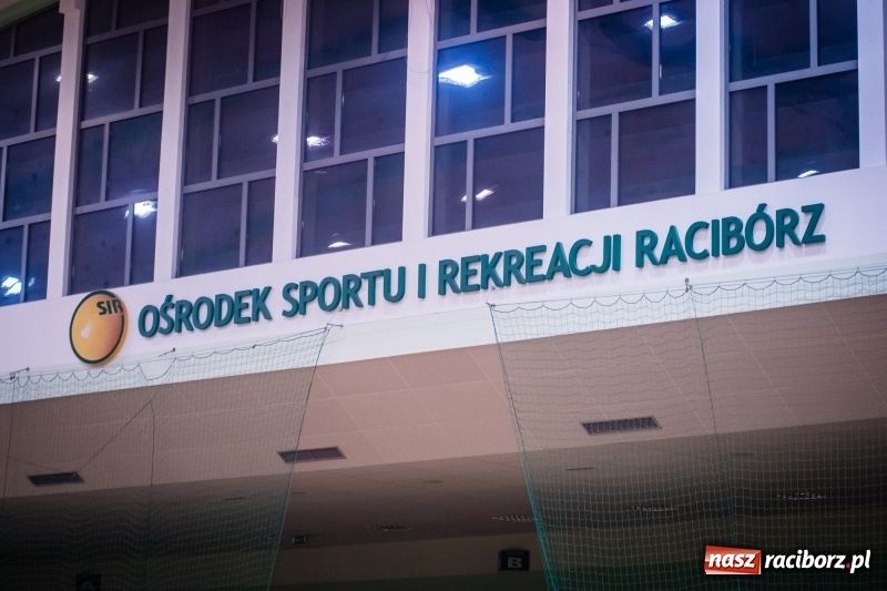 Zdjęcie w galerii na portalu naszraciborz.pl: Sobotni maraton z HLPN w Arenie Rafako wiadomości z regionu