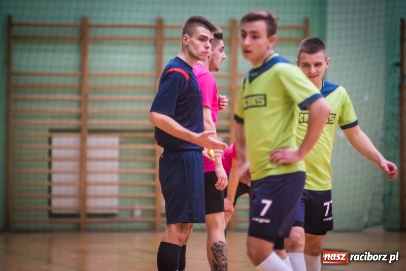 Zdjęcie w galerii na portalu naszraciborz.pl: Sobotni maraton z HLPN w Arenie Rafako wiadomości z regionu