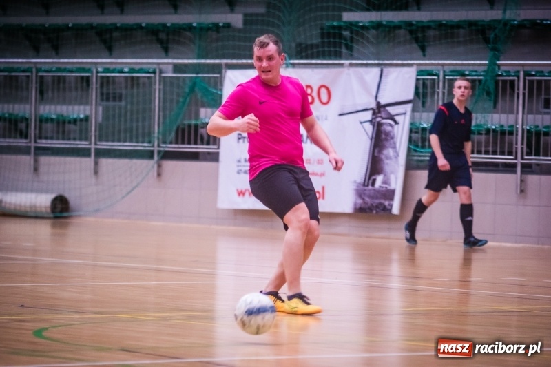 Zdjęcie w galerii na portalu naszraciborz.pl: Sobotni maraton z HLPN w Arenie Rafako wiadomości z regionu