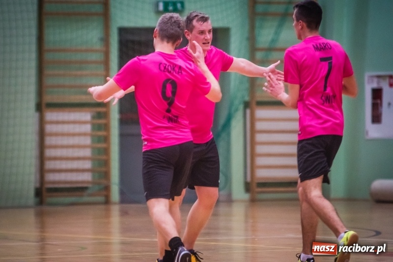 Zdjęcie w galerii na portalu naszraciborz.pl: Sobotni maraton z HLPN w Arenie Rafako wiadomości z regionu