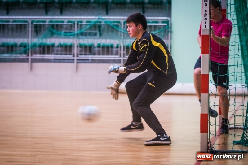 Zdjęcie w galerii na portalu naszraciborz.pl: Sobotni maraton z HLPN w Arenie Rafako wiadomości z regionu