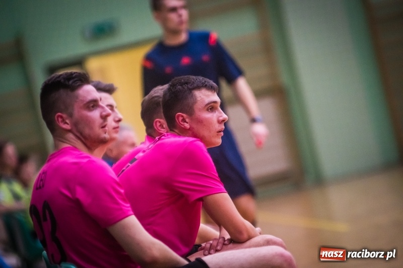 Zdjęcie w galerii na portalu naszraciborz.pl: Sobotni maraton z HLPN w Arenie Rafako wiadomości z regionu