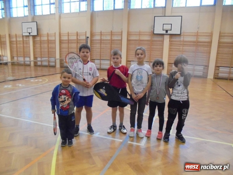 Zdjęcie w galerii na portalu naszraciborz.pl: Sportowy Sylwester w TKKF wiadomości z regionu