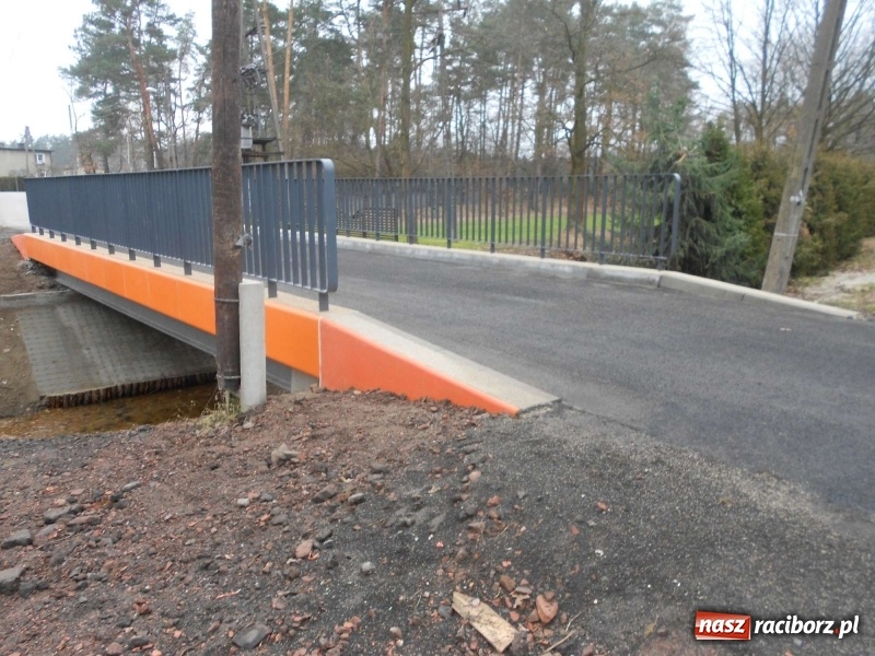 Zdjęcie w galerii na portalu naszraciborz.pl: Tak było, a tak jest! Koniec remontu mostu na Wierzbniku wiadomości z regionu