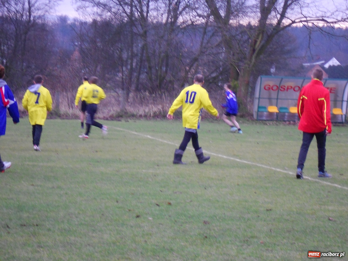 Zdjęcie w galerii na portalu naszraciborz.pl: Nowy Rok w Rudzie Kozielskiej na sportowo wiadomości z regionu