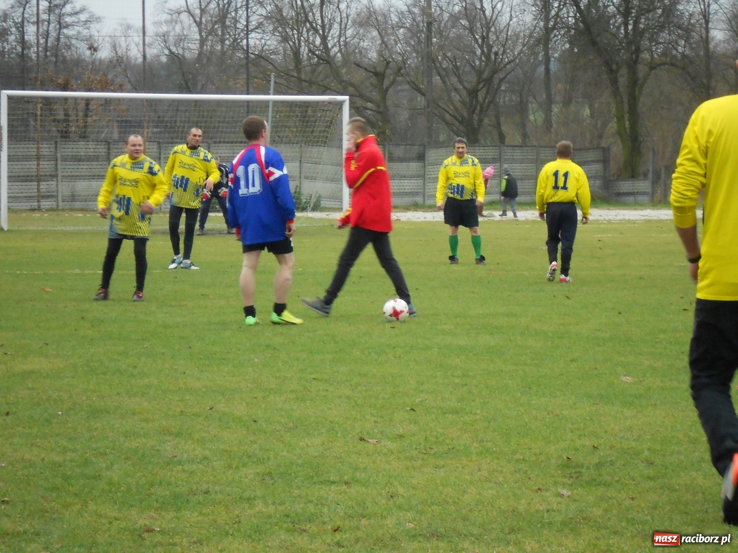 Zdjęcie w galerii na portalu naszraciborz.pl: Nowy Rok w Rudzie Kozielskiej na sportowo wiadomości z regionu