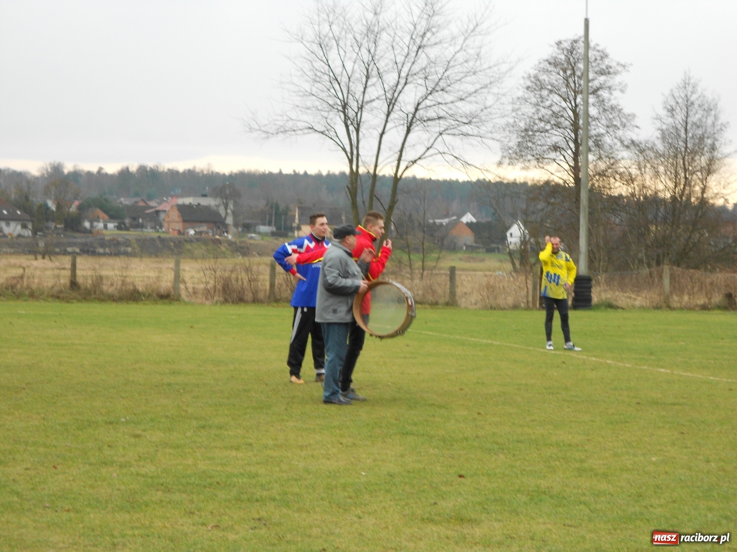 Zdjęcie w galerii na portalu naszraciborz.pl: Nowy Rok w Rudzie Kozielskiej na sportowo wiadomości z regionu