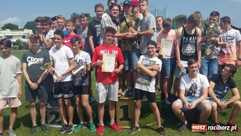 Zdjęcie w galerii na portalu naszraciborz.pl: Podsumowanie roku 2017 w raciborskim ZSOMS wiadomości z regionu