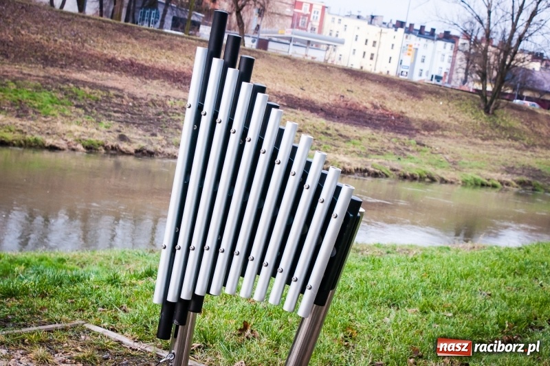 Zdjęcie w galerii na portalu naszraciborz.pl: Grające bulwary nad Odrą. Nowe atrakcje w parku Zamkowym  wiadomości z regionu