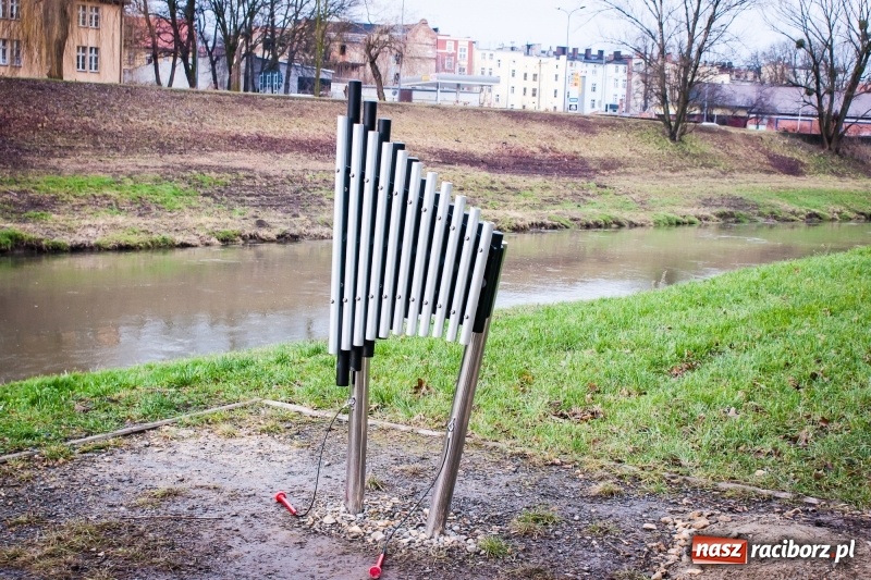 Zdjęcie w galerii na portalu naszraciborz.pl: Grające bulwary nad Odrą. Nowe atrakcje w parku Zamkowym  wiadomości z regionu