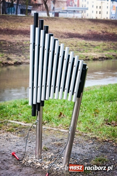 Zdjęcie w galerii na portalu naszraciborz.pl: Grające bulwary nad Odrą. Nowe atrakcje w parku Zamkowym  wiadomości z regionu