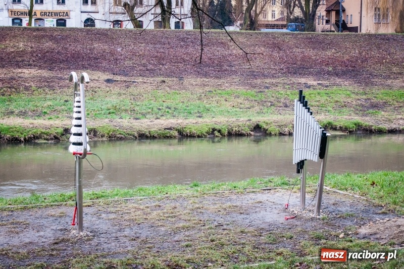 Zdjęcie w galerii na portalu naszraciborz.pl: Grające bulwary nad Odrą. Nowe atrakcje w parku Zamkowym  wiadomości z regionu