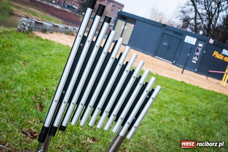 Zdjęcie w galerii na portalu naszraciborz.pl: Grające bulwary nad Odrą. Nowe atrakcje w parku Zamkowym  wiadomości z regionu