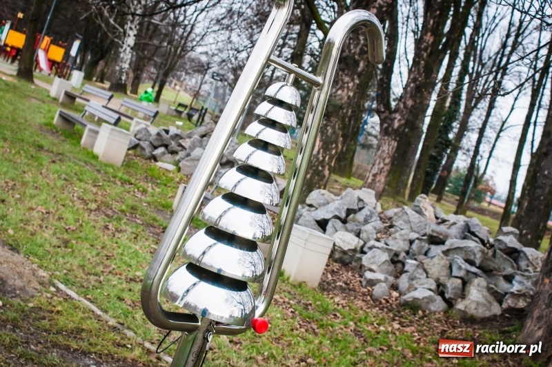 Zdjęcie w galerii na portalu naszraciborz.pl: Grające bulwary nad Odrą. Nowe atrakcje w parku Zamkowym  wiadomości z regionu