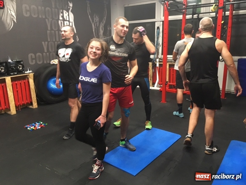 Zdjęcie w galerii na portalu naszraciborz.pl: Burpeesowy Sylwester w CrossTrening Racibórz wiadomości z regionu