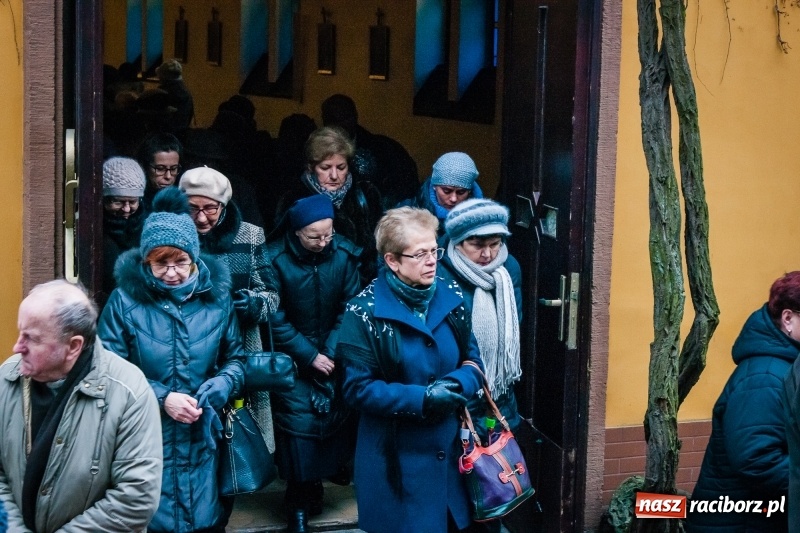 Zdjęcie w galerii na portalu naszraciborz.pl: Ostatnie pożegnanie śp. Teresy Pawłowskiej, zasłużonej działaczki Związku Sybiraków wiadomości z regionu