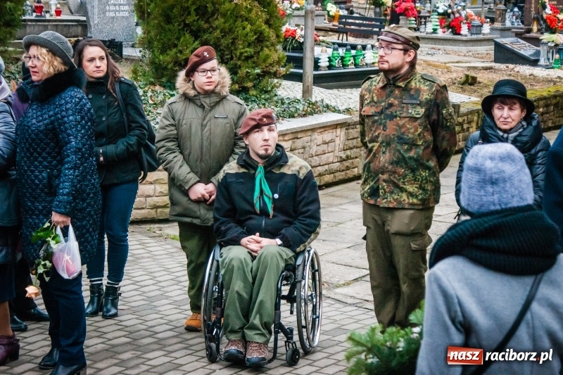 Zdjęcie w galerii na portalu naszraciborz.pl: Ostatnie pożegnanie śp. Teresy Pawłowskiej, zasłużonej działaczki Związku Sybiraków wiadomości z regionu